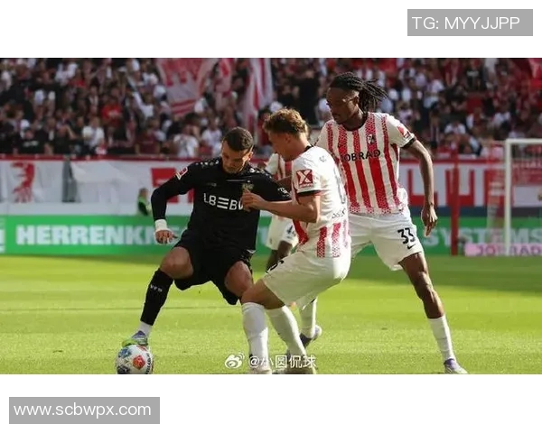 多特蒙德稳守前三斯图加特难敌黄蜂攻势