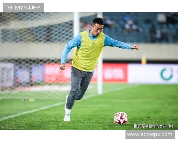 广岛三箭官宣签约德甲优质后卫，强援加盟助力球队征战下赛季