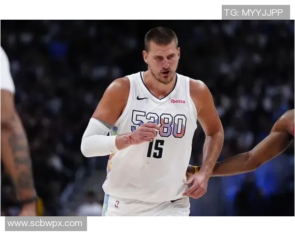 掘金主帅因战术失误遭批评，球迷疑惑教练团队能否带领球队走出困境