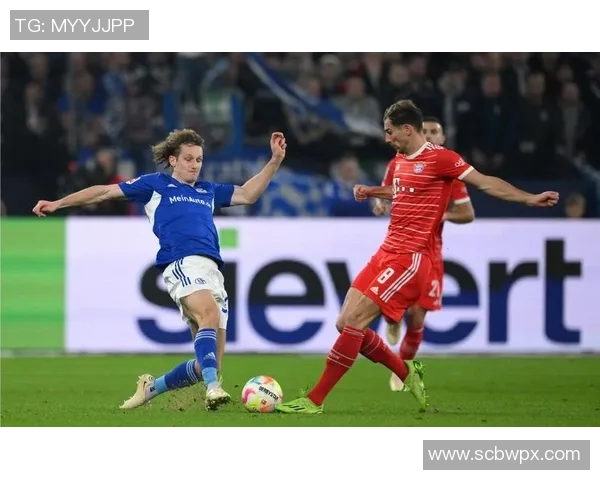 沙尔克04遭遇德甲失利,积分榜下滑势不可挡 沙尔克04遭遇德甲失利,积分榜下滑势不可挡