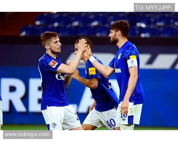 沙尔克04客场大胜洛林，稳固欧战区位置