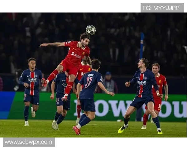 利物浦主场横扫南安普顿，榜首位置稳固