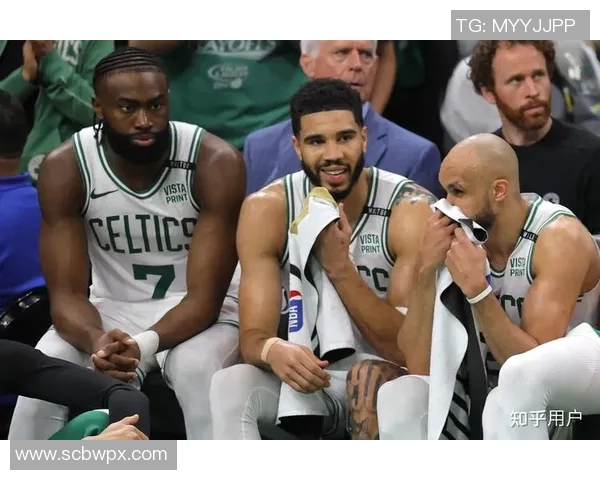 凯尔特人负于独行侠，汤普森再献30+10，绝杀时刻谁能笑到最后？